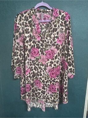 NWOT XL Honeyme Pink Floral & Leopard Print Top